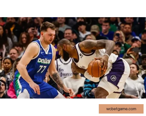 湖人对阵独行侠东契奇里夫斯斯马特缺阵 范德彪出战成疑