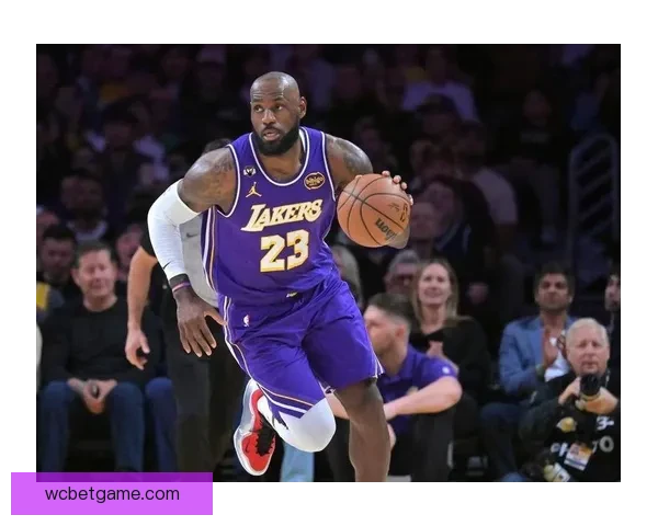 41岁勒布朗差1篮板三双遭多次争议判罚 湖媒怒批裁判判决荒谬